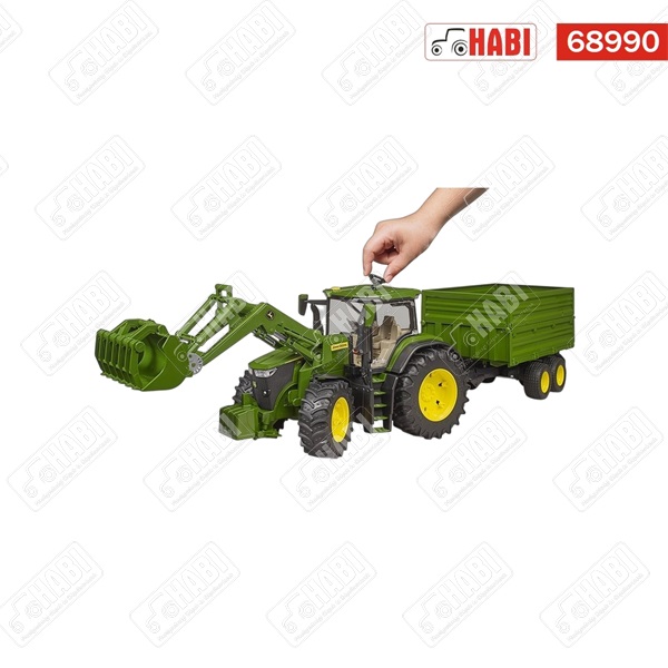 BRUDER John Deere 7R 350 homlokrakodóval és pótkocsival