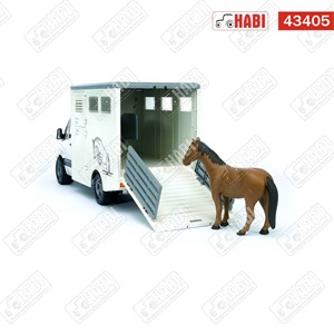 BRUDER Mercedes Benz Sprinter lószállító