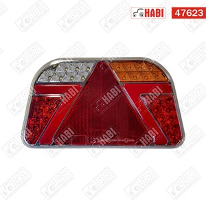 Hátsólámpa jobb LED beépített háromszög alakú prizmával 210x140 mm 12V/24V kábeles