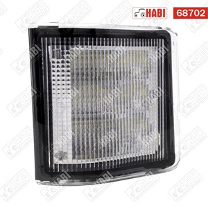 John Deere LED munkalámpa 22W négyzet, 6x 5W OSRAM LED, 2800 Lumen, 12-24 V 112,1x95,8 bal
