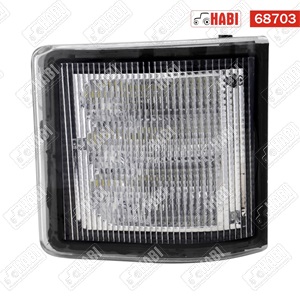 John Deere LED munkalámpa 22W négyzet, 6x 5W OSRAM LED, 2800 Lumen, 12-24 V 112,1x95,8 jobb