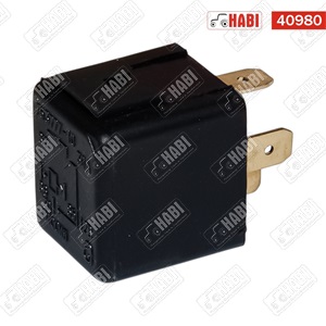 MTZ Relé 4 lábas, tartóval 12V 30A univerzális