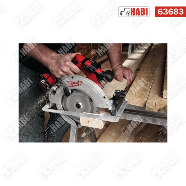 Milwaukee M18BLCS66-0X M18™ szénkefe nélküli körfűrész 66 MM akku és töltő nélkül
