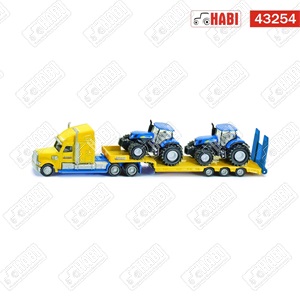 SIKU Nyerges kamion /New holland traktorokkal/